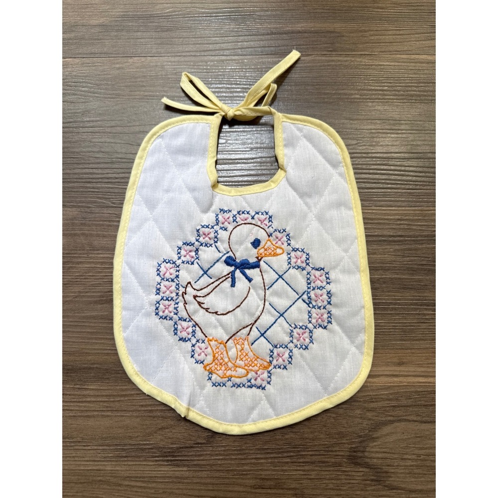 Vintage Vogart Hand Embroidered Quilted Baby Bib Duck Cottagecore Goose‎ 80s